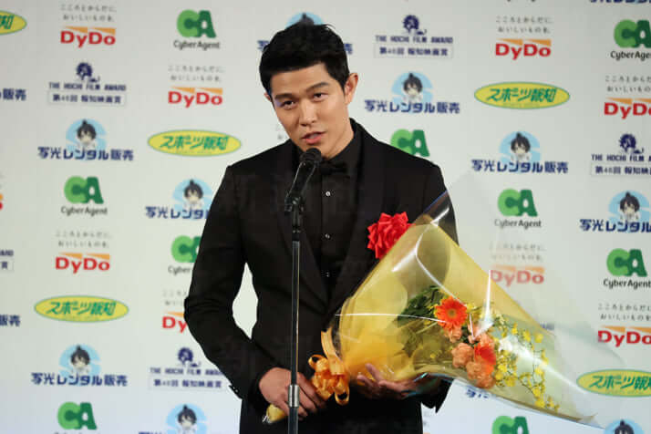 鈴木亮平