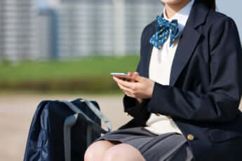 女子学生イメージ