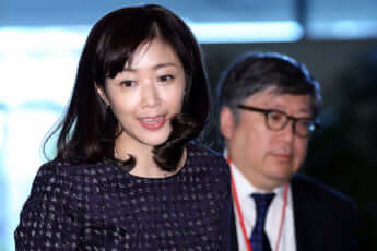 菊池桃子、新原浩朗