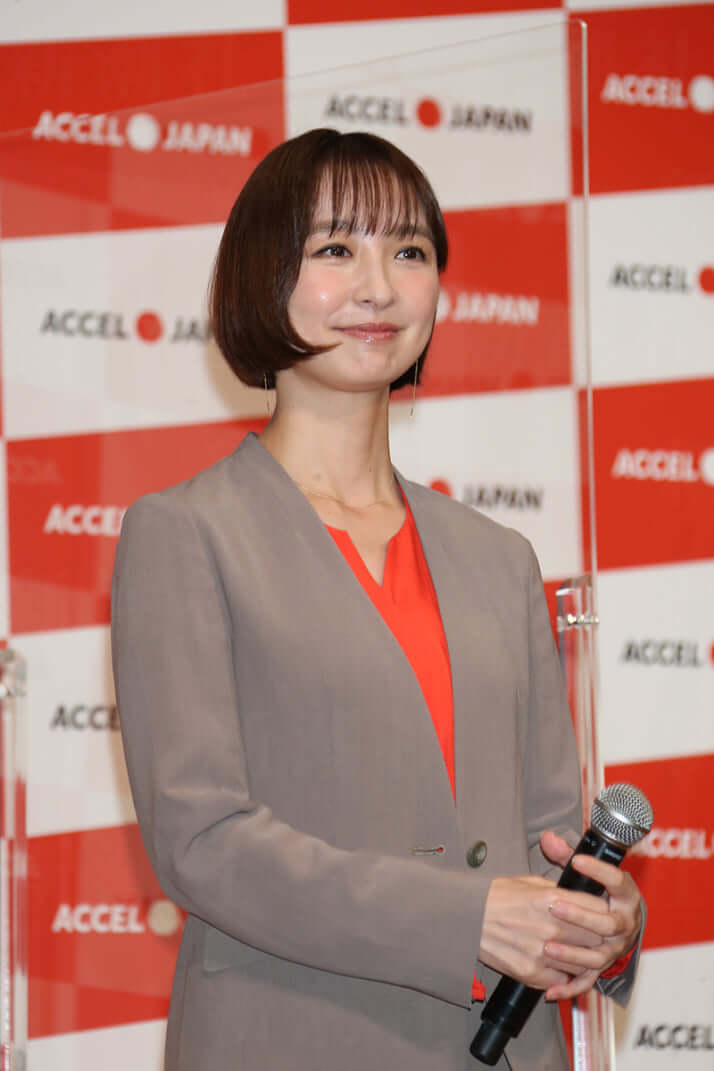 篠田麻里子