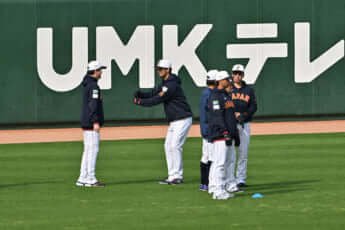 23年8号グラビア WBC_9