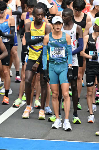 23年10号グラビア 東京マラソン_12