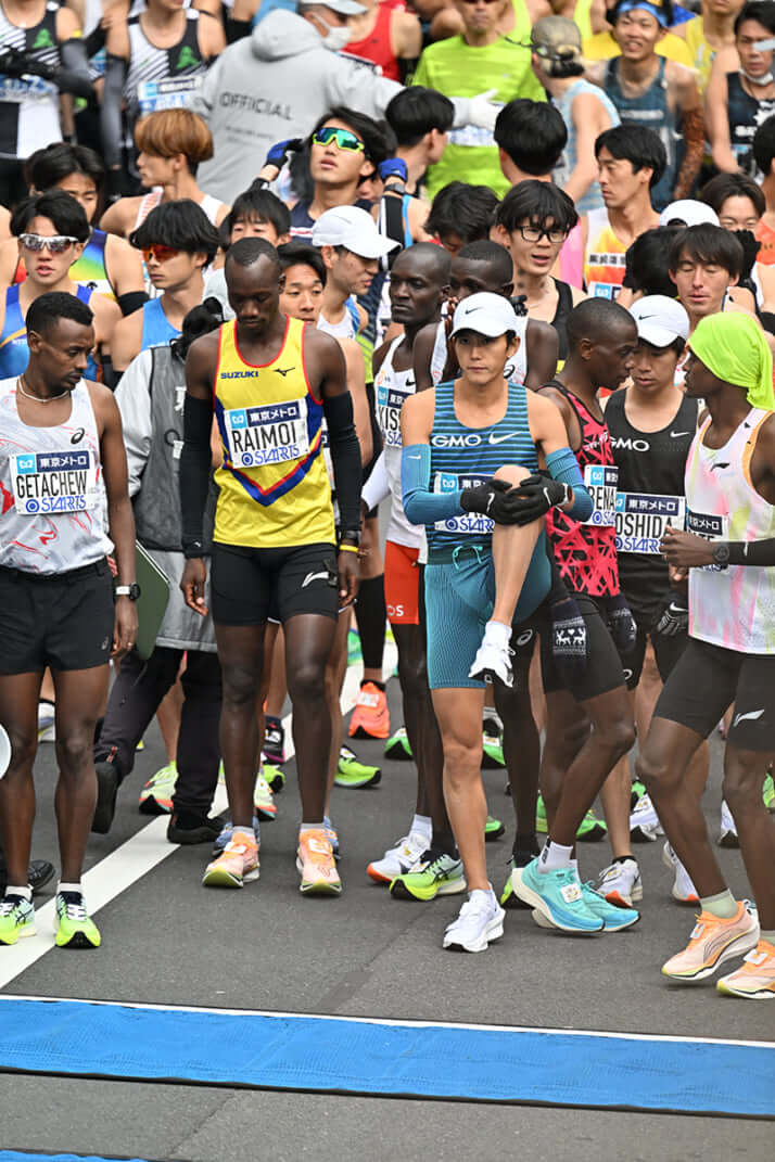 23年10号グラビア 東京マラソン_18