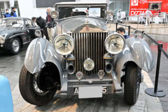 23年13号グラビア クラシックカー_2