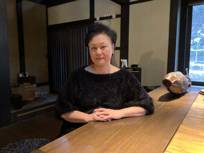 野崎由紀子