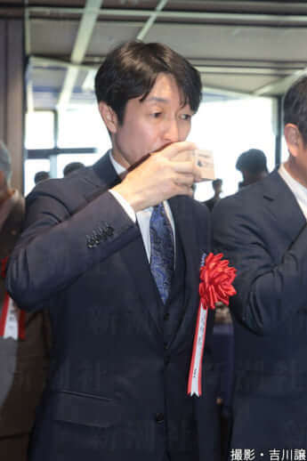 23年15号グラビア 京都競馬場_12