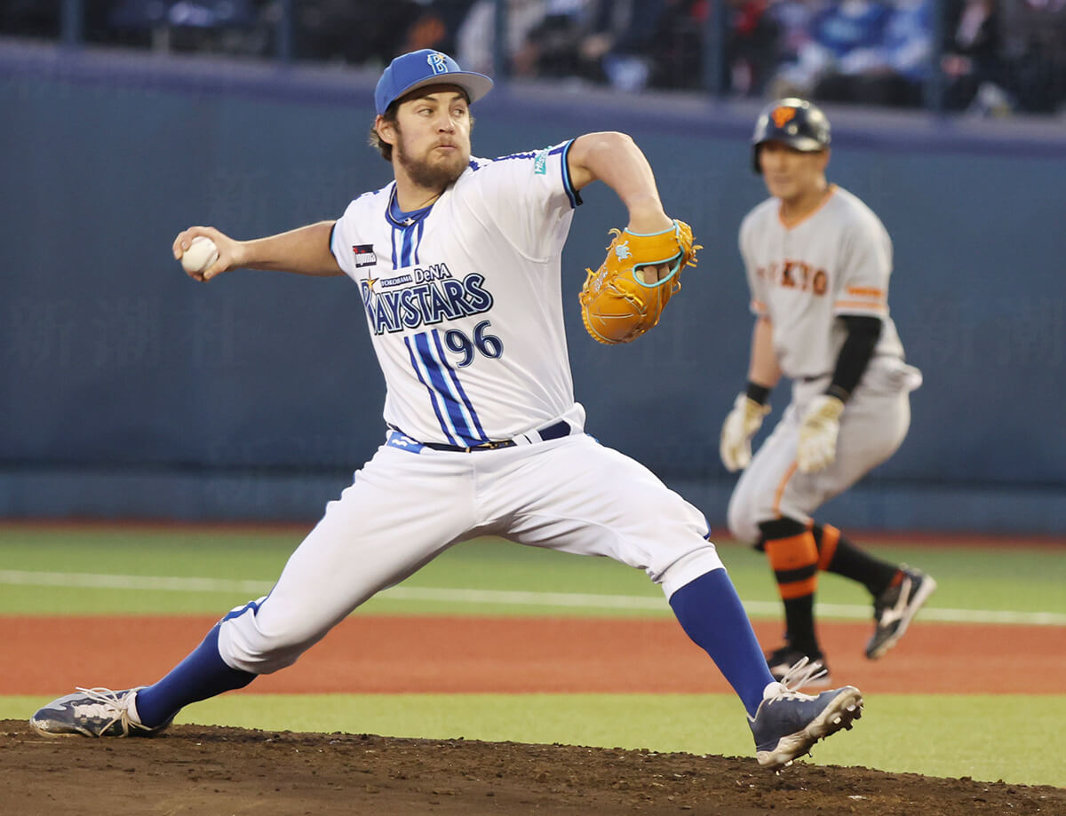 日本人投手にはマネできない…DeNA「バウアー」の独特過ぎる練習法に若手は羨望の眼差し | デイリー新潮