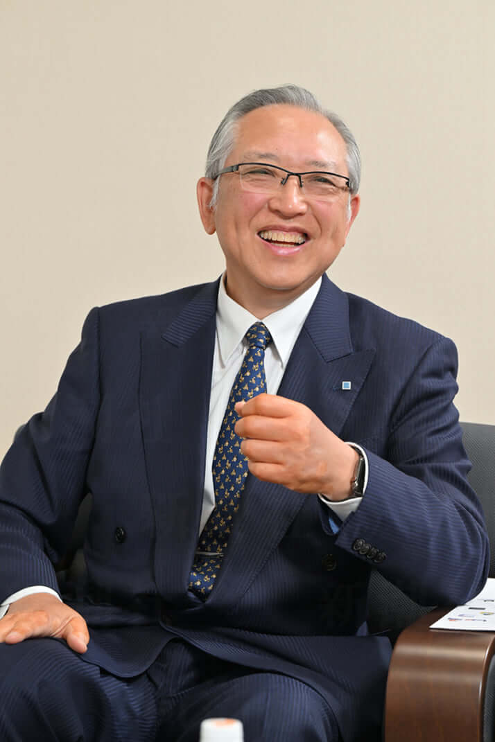 宮本彰