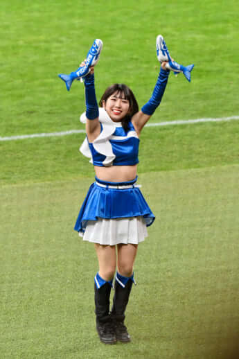 23年18号グラビア ジンギスカンダンス_4