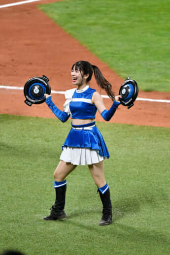 23年18号グラビア ジンギスカンダンス_7