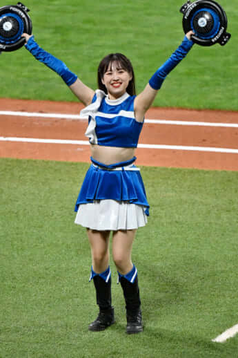 23年18号グラビア ジンギスカンダンス_8