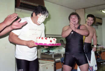 飯塚高史、橋本真也