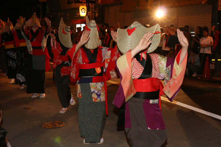 伝統芸能の西馬音内盆踊り