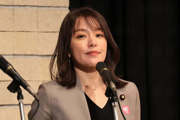 今井絵理子