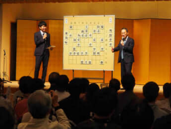 粟野さん藤井八冠達成_7