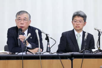 宝塚会見（川人博、井上耕史）