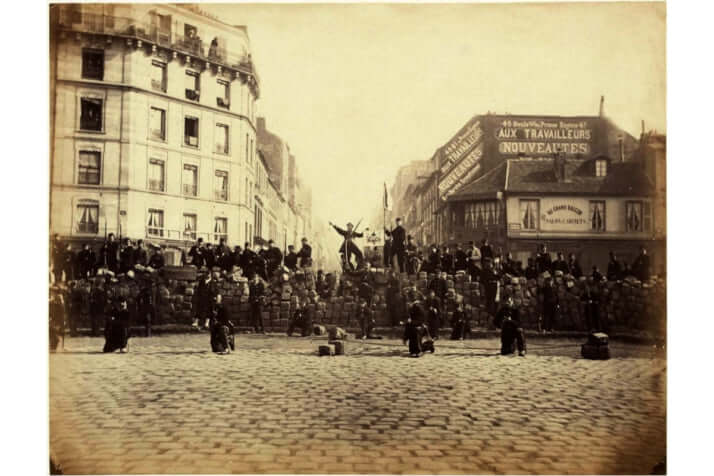 「パリ・コミューン」によって築かれたバリケード（1871年3月18日）