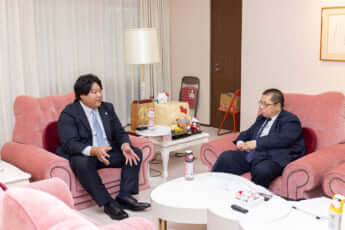 辻朋邦、佐藤優