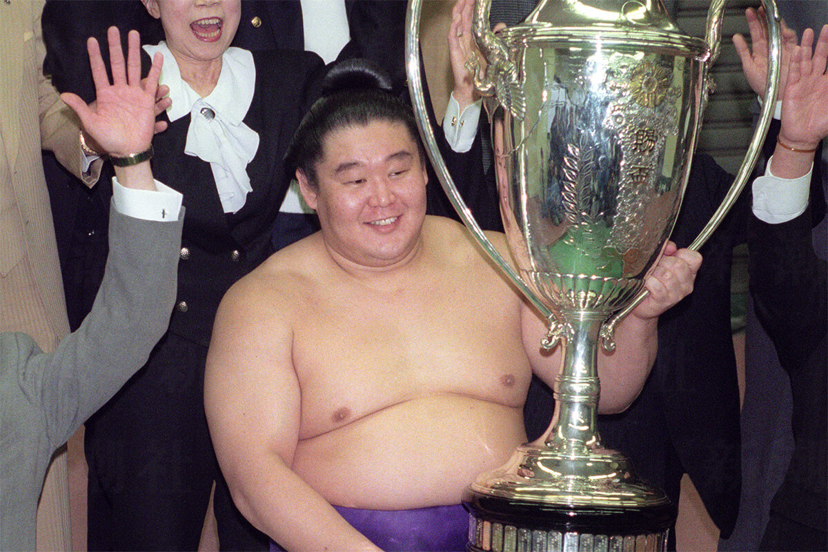お兄ちゃん・若乃花の土俵人生 新入幕時111キロの小兵力士は「横綱」の 