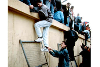 ベルリンの壁崩壊（1989年）
