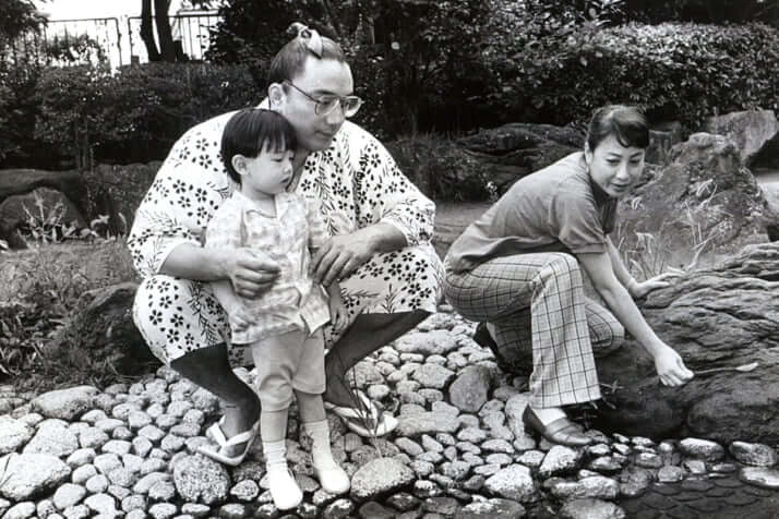 寺尾、妻伊津美さん、息子晴也さん