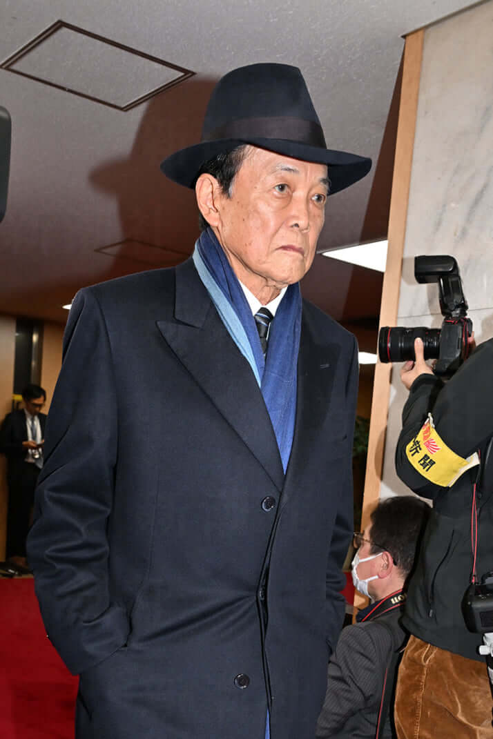 麻生太郎