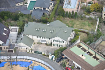 24年14号グラビア 小林製薬_11