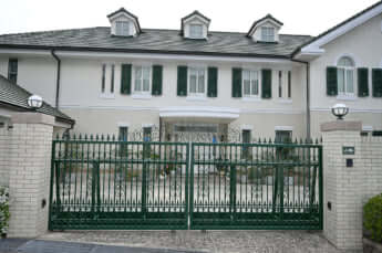 24年14号グラビア 小林製薬_2