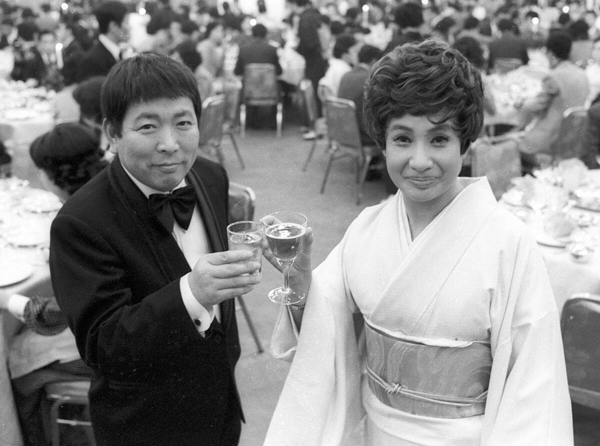 離婚しても夫婦漫才を続けた「唄子・啓助」 「世にも汚い男」「才能が