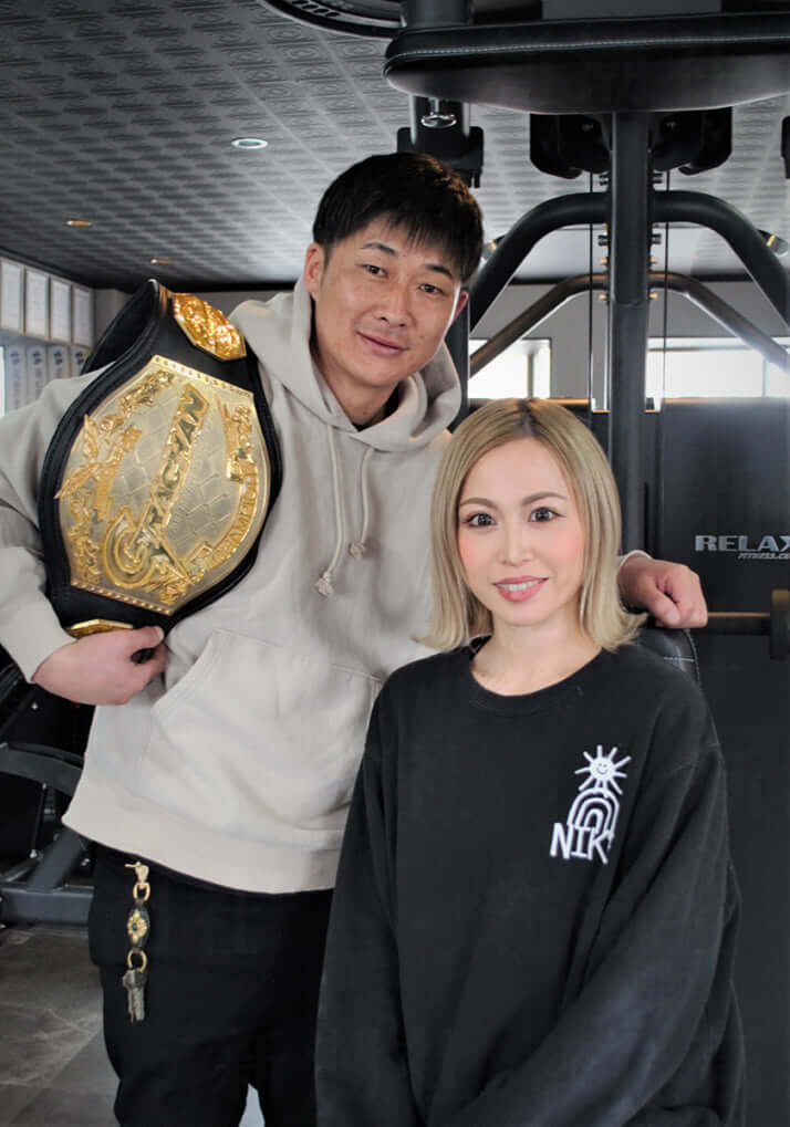 小島勝志、渡邊梨乃