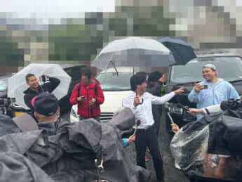 黒川敦彦、根本良輔