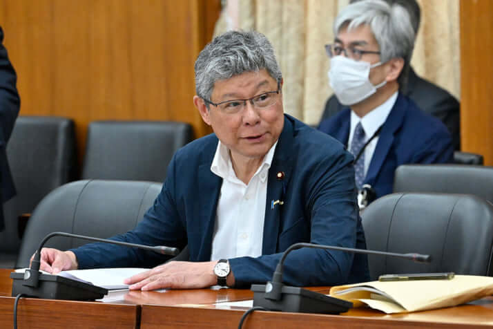 24年21号グラビア 高木毅_9