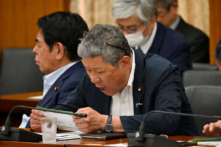 24年21号グラビア 高木毅_14