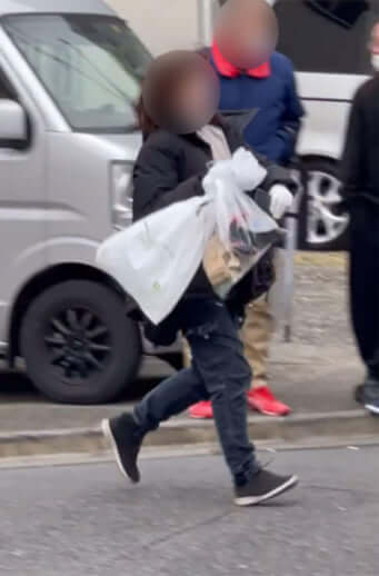 動画2_女性捜査員_2