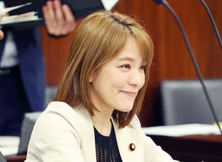 今井絵理子