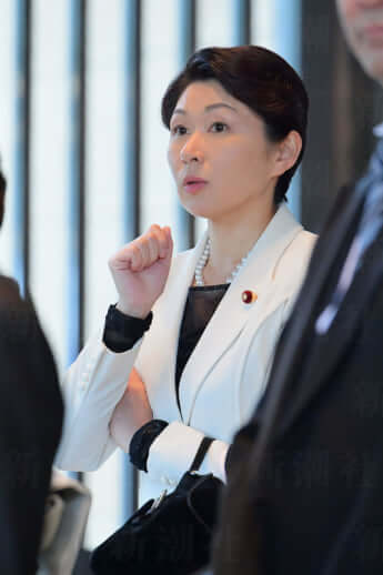 小渕優子