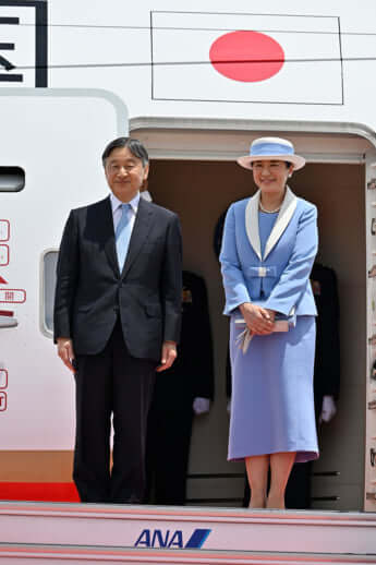 25号グラビア 天皇陛下_9