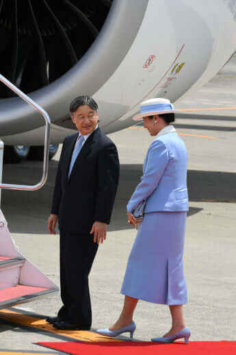 25号グラビア 天皇陛下_13