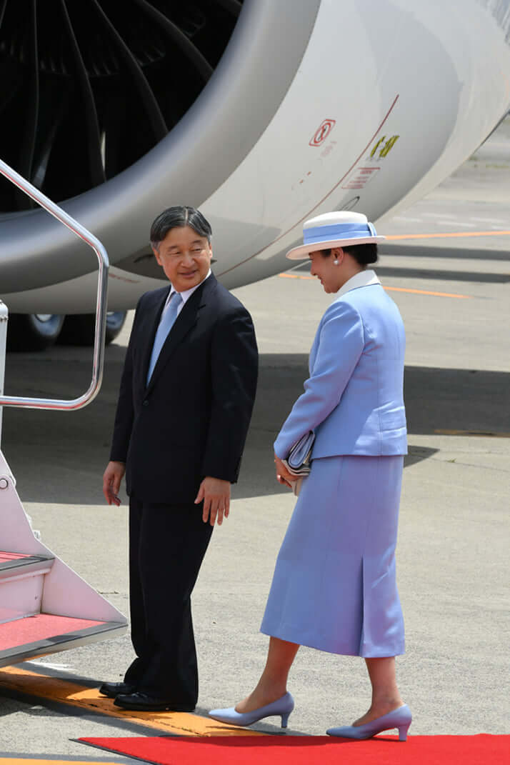 25号グラビア 天皇陛下_13