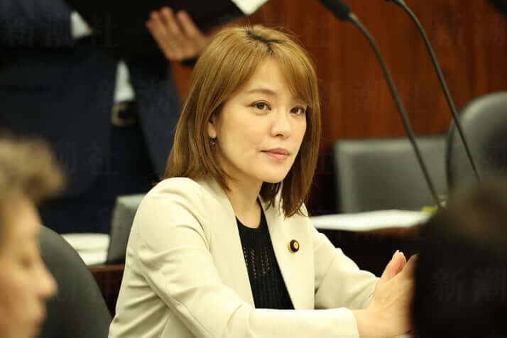 今井絵理子