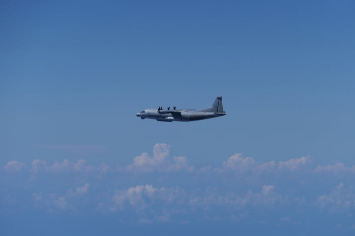 中国軍用機