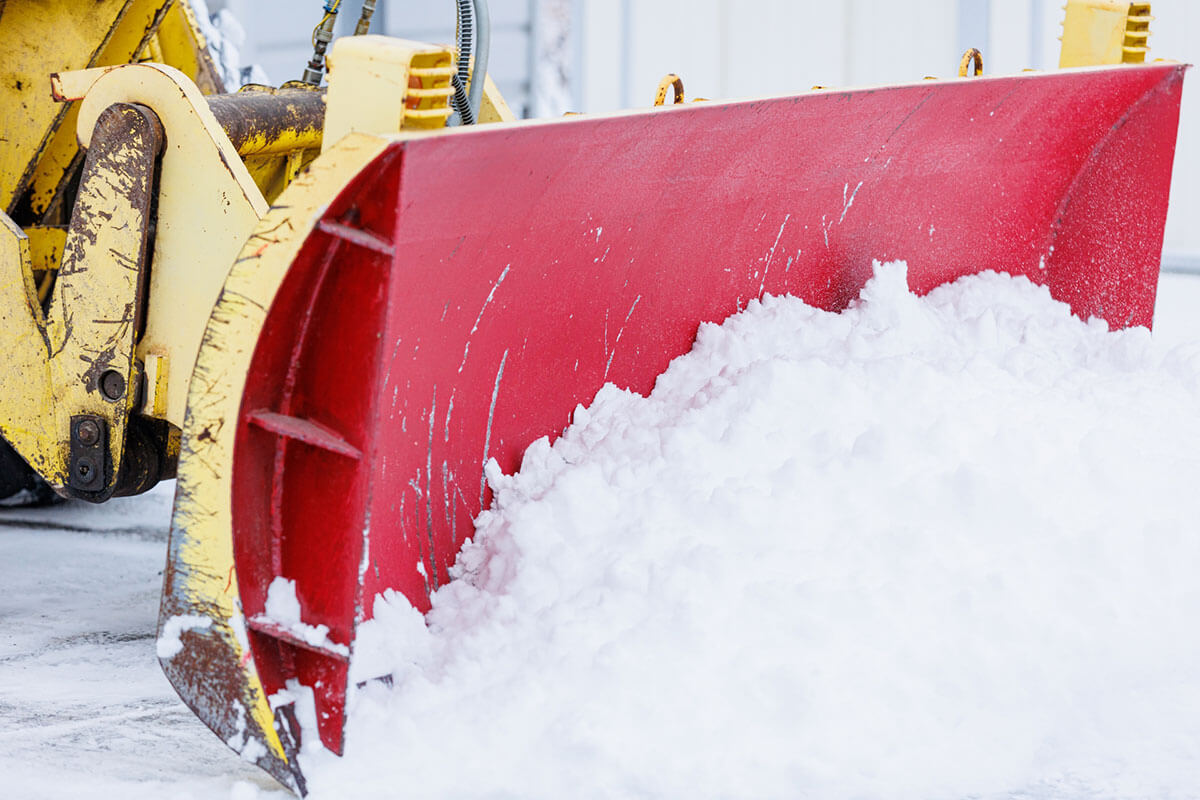 雪国を悩ませる深刻な「除雪格差」…“下手な”自治体では「車がすれ違え