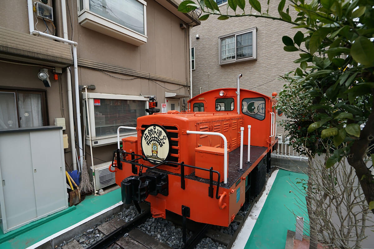 鉄道 機関車 電車 動く機関車”を自宅に保存…40代のがん診断で目覚めた「趣味の達人」が