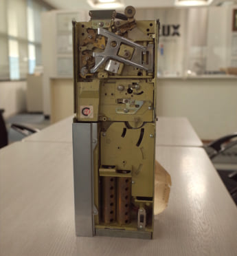 コンラックスのコイン選別機E-9130