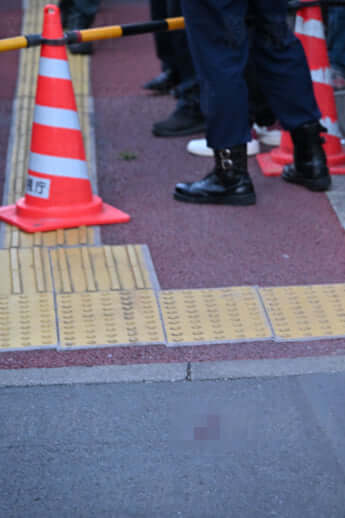 25年12号グラビア 立花孝志_8