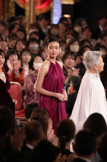 25年12号グラビア 日本アカデミー賞_12