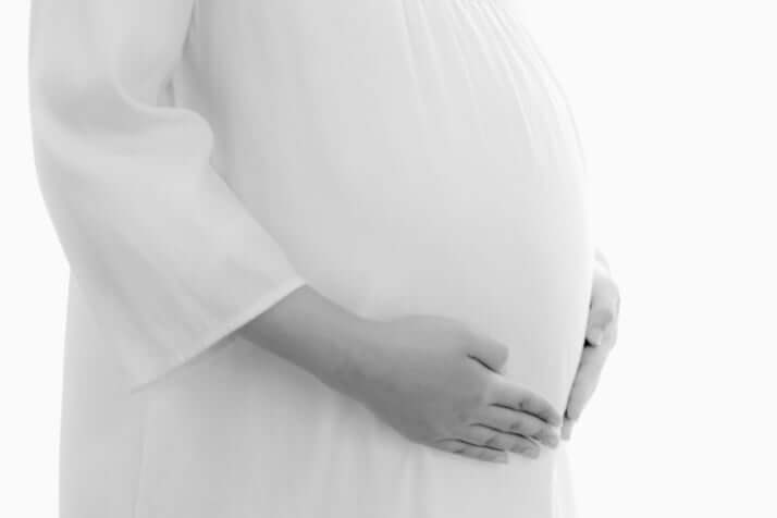 名古屋妊婦切り裂き事件_臨月の妊婦_イメージ