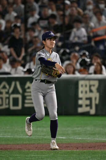 25年13号グラビア 佐々木秋羽_15