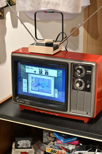 25年13号グラビア こち亀_12