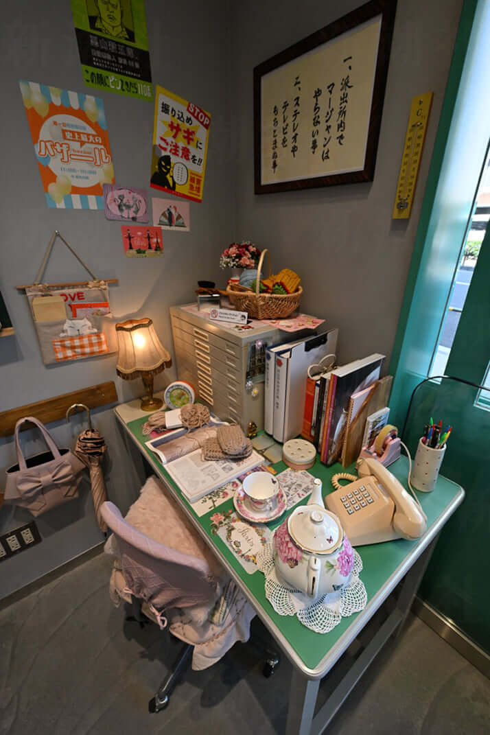 25年13号グラビア こち亀_4